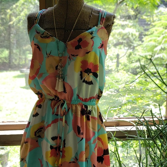 Silk Tassle Necklace with Gold Accents - Picture 6 of 7